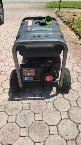 030238 BRIGGS STRATTON Generator #2