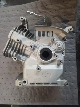 85.030100.01.1 CHAMPION Power Crankcase