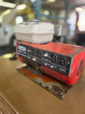 D1600 DAYTON Generator Clean #3