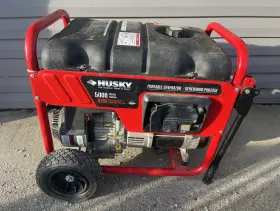 030436 HUSKY Generator