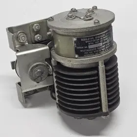 1171009-B WESTINGHOUSE Voltage Generator Army Air Force