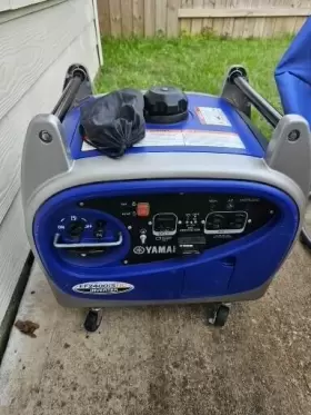 EF2400ISHC YAMAHA Inverter Generator